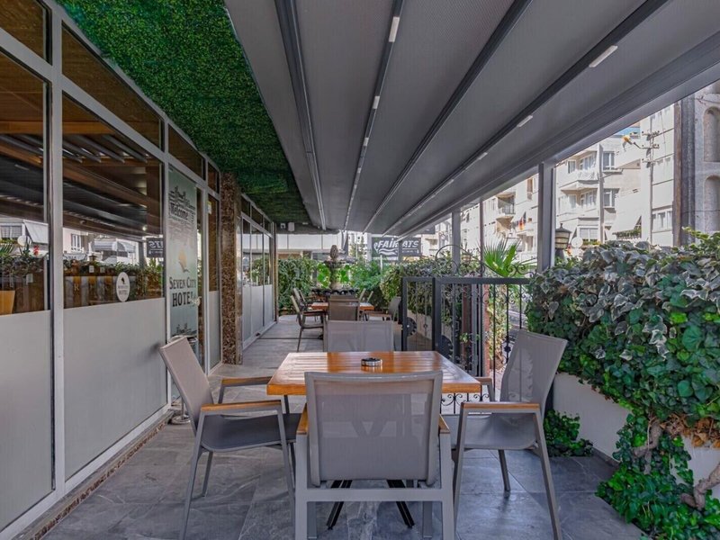 Seven City Hotel 20
