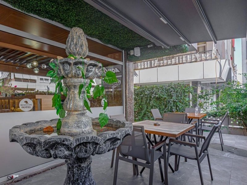 Seven City Hotel 23