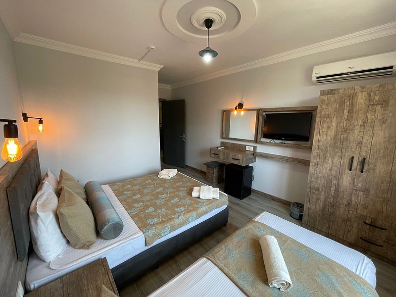 Seven City Hotel 29