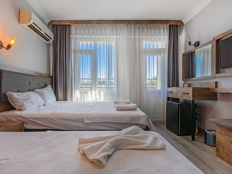 Seven City Hotel 30