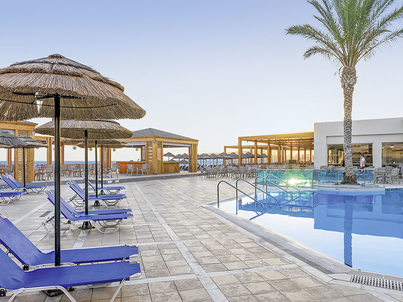 Avra Beach Resort Hotel & Bungalows 8
