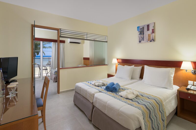 Avra Beach Resort Hotel & Bungalows 15