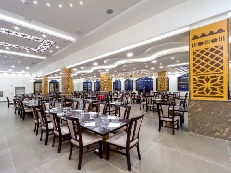 Petra Canyon Hotel 6