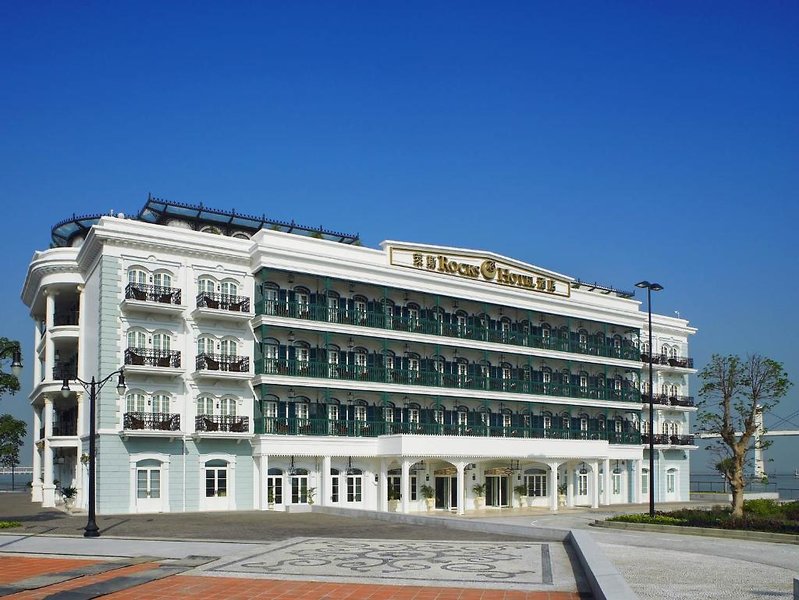 Rocks Hotel 1