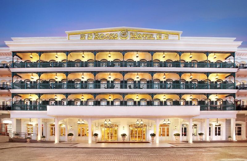 Rocks Hotel 2