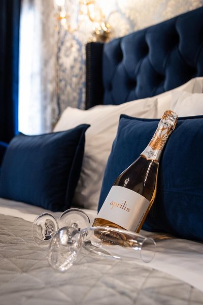 April Medieval Hotel 23