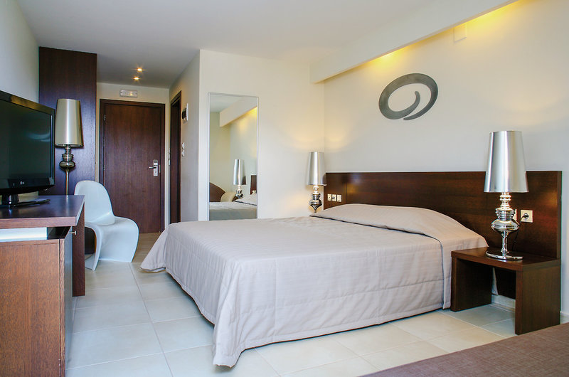 Golden Beach Hotel 8