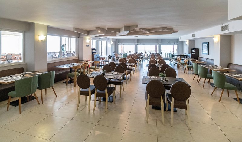 Golden Beach Hotel 10
