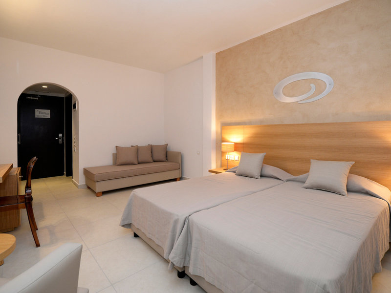 Golden Beach Chersonissos 33 - Room Example