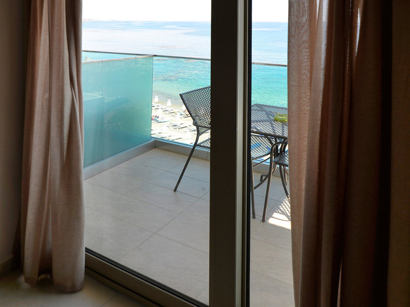 Golden Beach Chersonissos 39 - Room Example