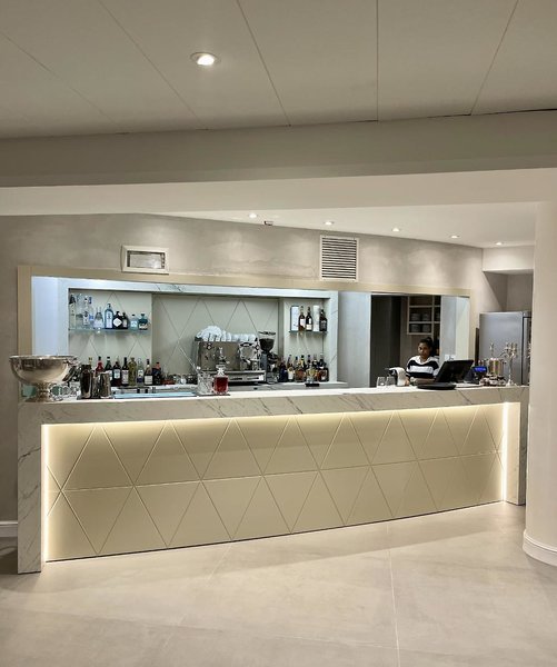 Carrick Hotel 4