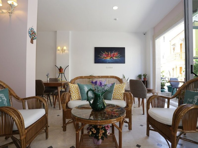 Ata Çesme Otel 11