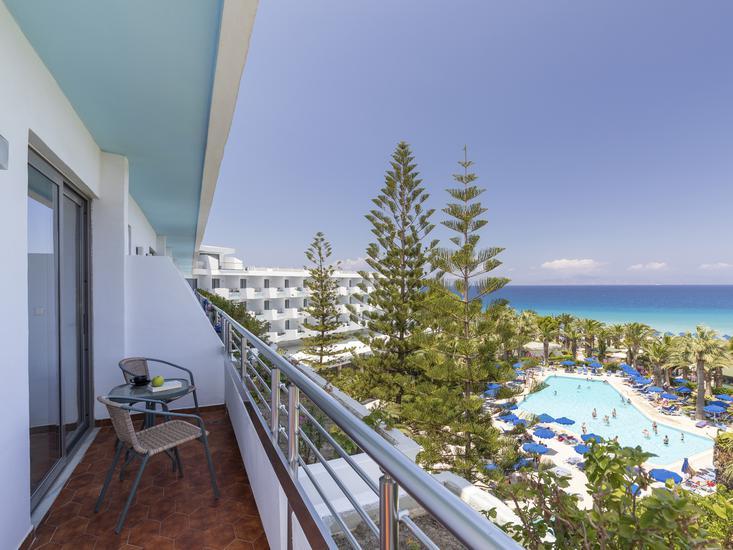 Blue Horizon 1 - Terrace
