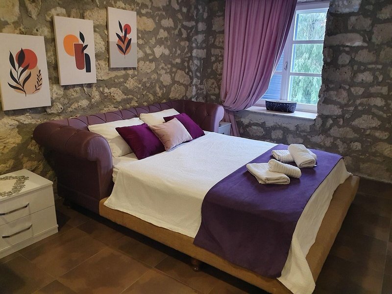 Leyla Suite 18