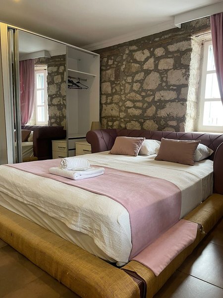 Leyla Suite 33