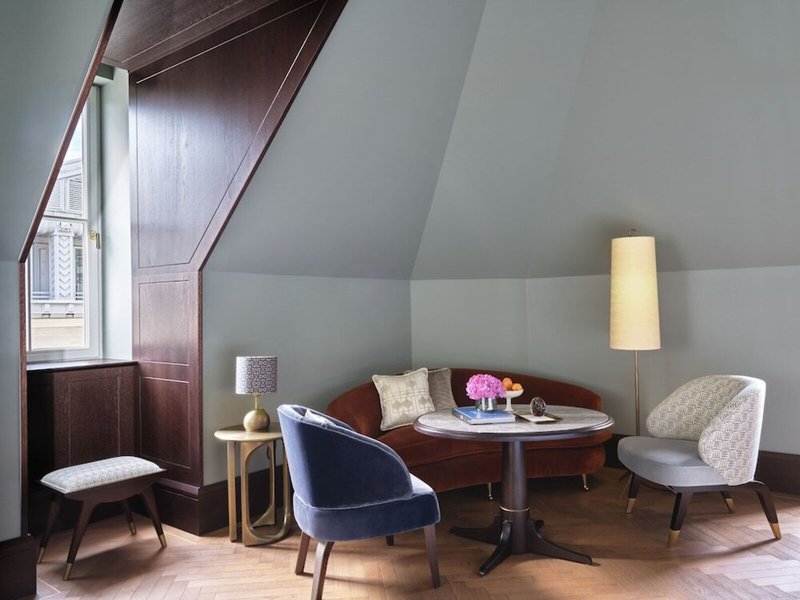 Rosewood Vienna 20