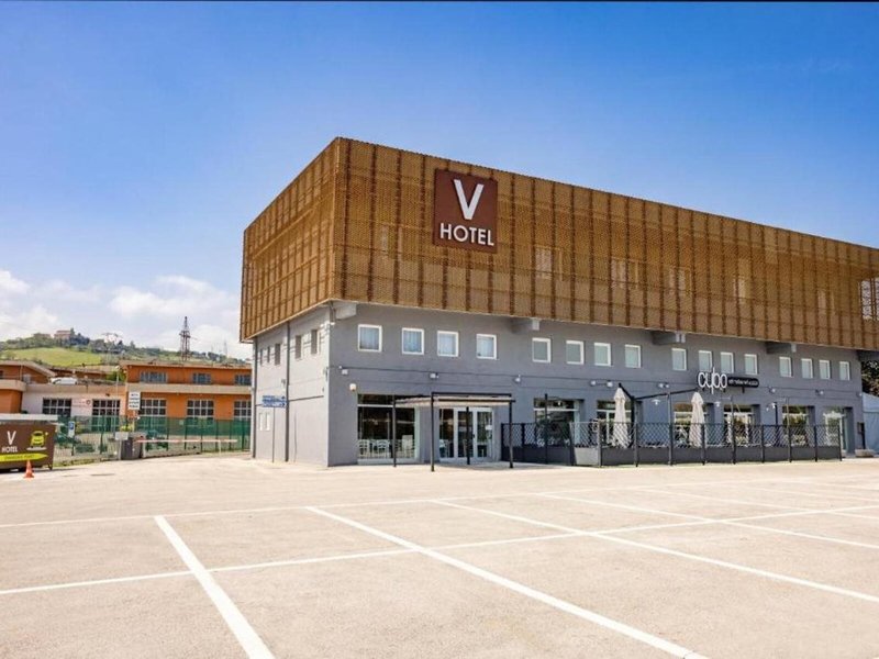 V Hotel