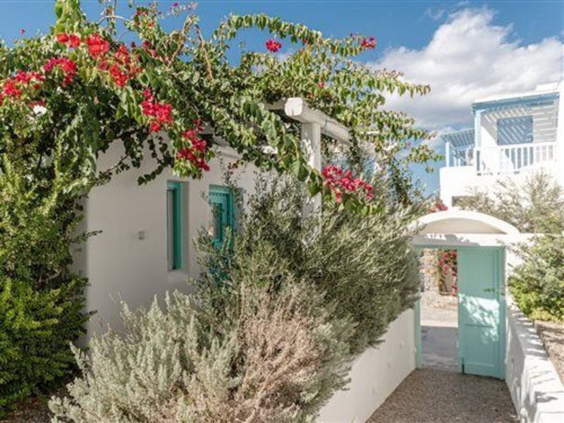 Majo Suites Hotel 4