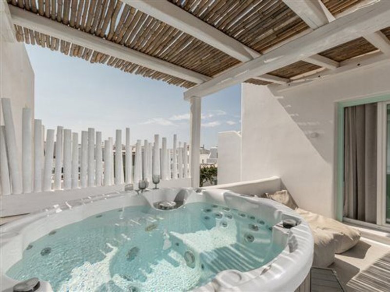 Majo Suites Hotel 14