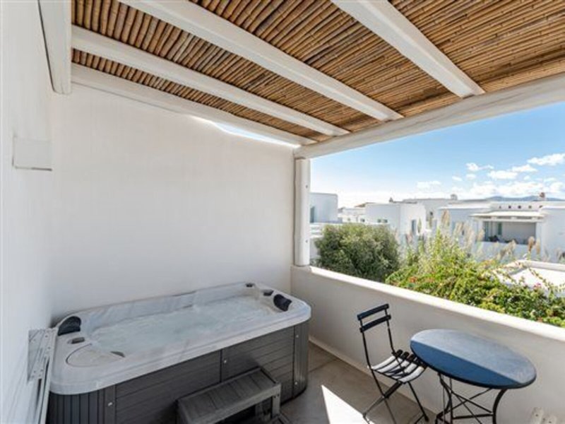 Majo Suites Hotel 22