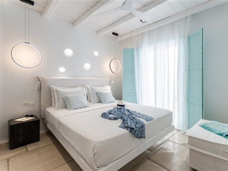 Majo Suites Hotel 37