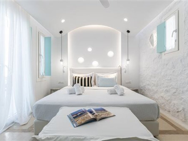 Majo Suites Hotel 43