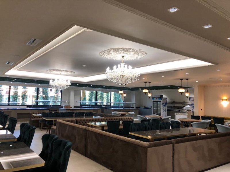 Sunrise Premium Hotel 8