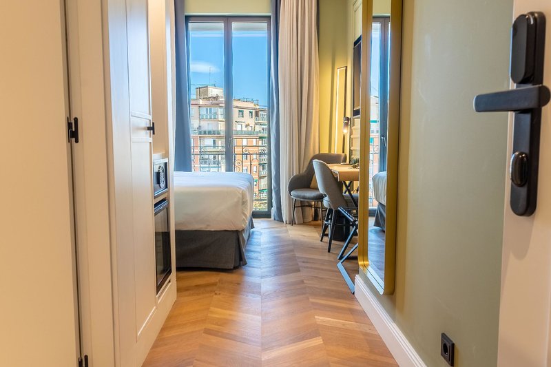 L&H Gran Via Valencia 1 - Room Example