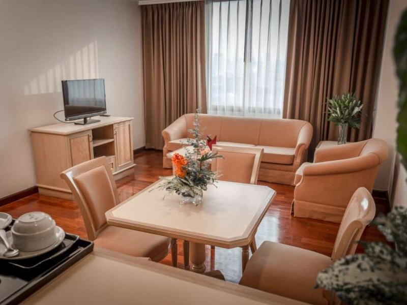 Grand Tower Inn Rama VI 7