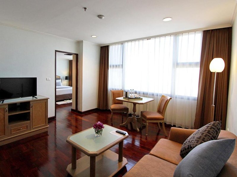 Grand Tower Inn Rama VI 8