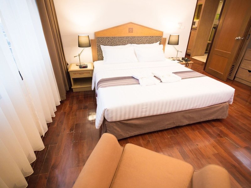 Grand Tower Inn Rama VI 13