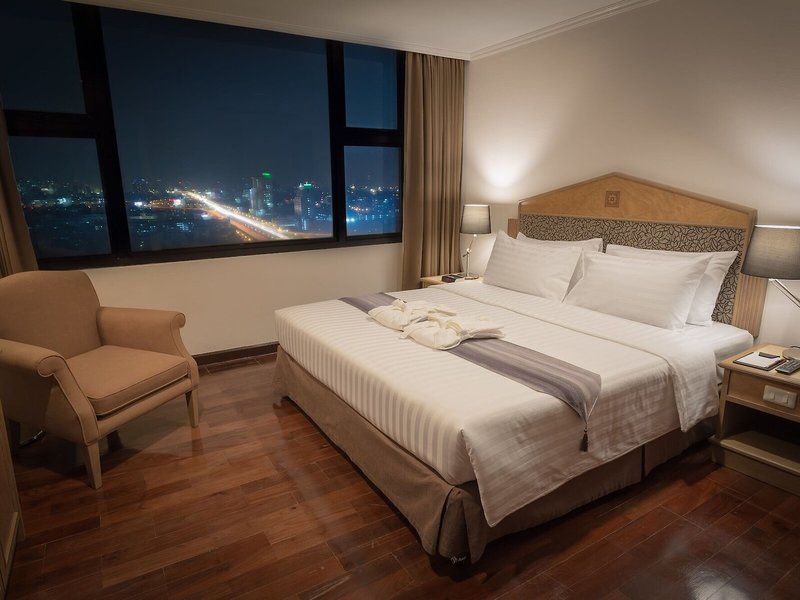 Grand Tower Inn Rama VI 15