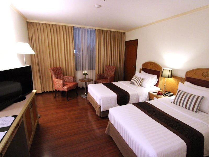 Grand Tower Inn Rama VI 23