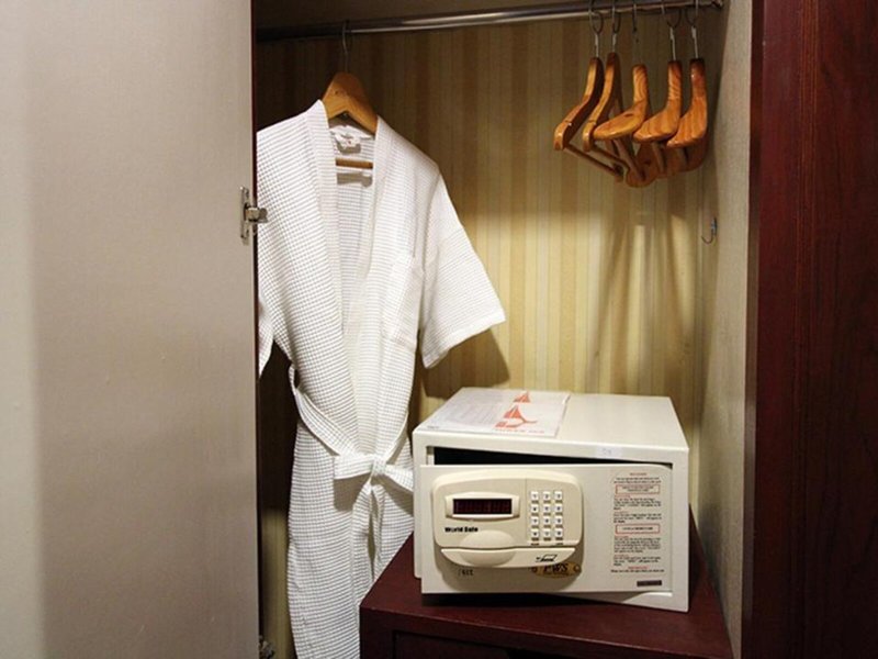 Grand Tower Inn Rama VI 24
