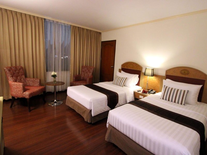 Grand Tower Inn Rama VI 26