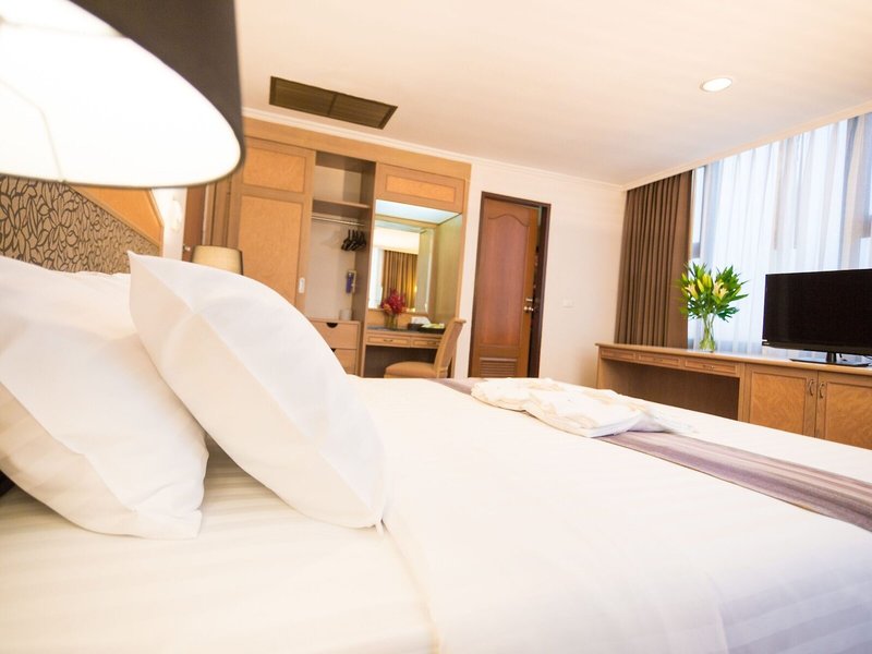 Grand Tower Inn Rama VI 29