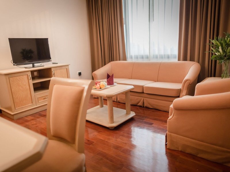 Grand Tower Inn Rama VI 30