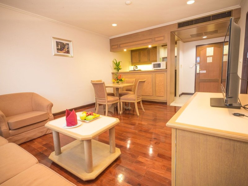 Grand Tower Inn Rama VI 31