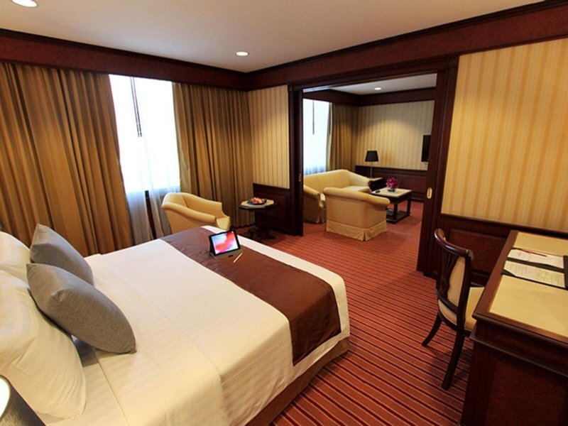 Grand Tower Inn Rama VI 35