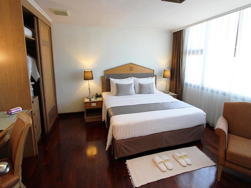 Grand Tower Inn Rama VI 41
