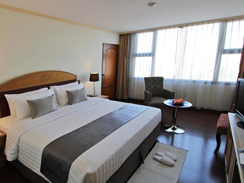 Grand Tower Inn Rama VI 42