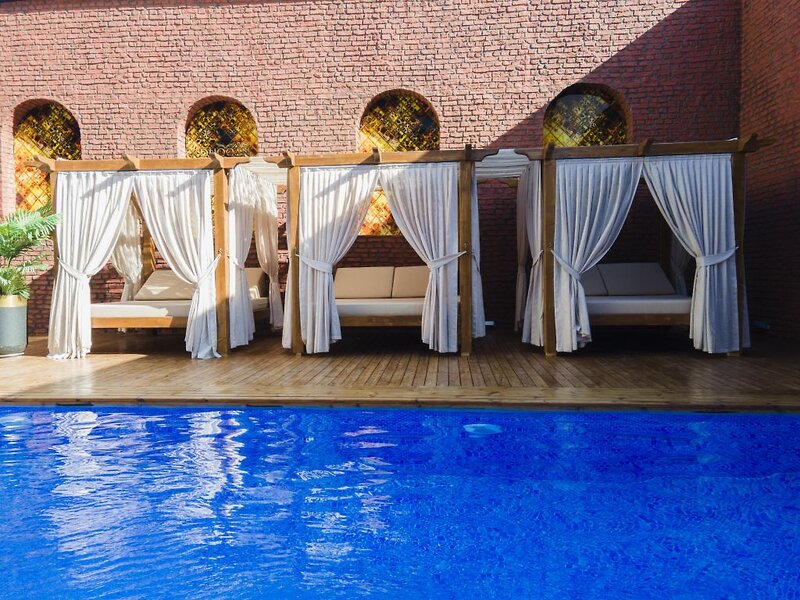 Duqqan Deluxe Hotel 5