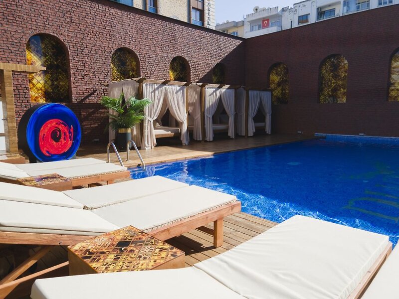 Duqqan Deluxe Hotel 4