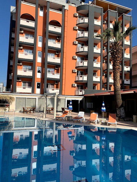 Duqqan Deluxe Hotel 1