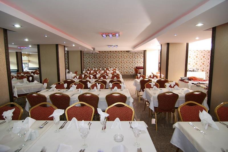 Duqqan Deluxe Hotel 5