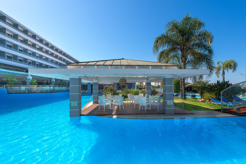 Oceanis Beach Hotel 8