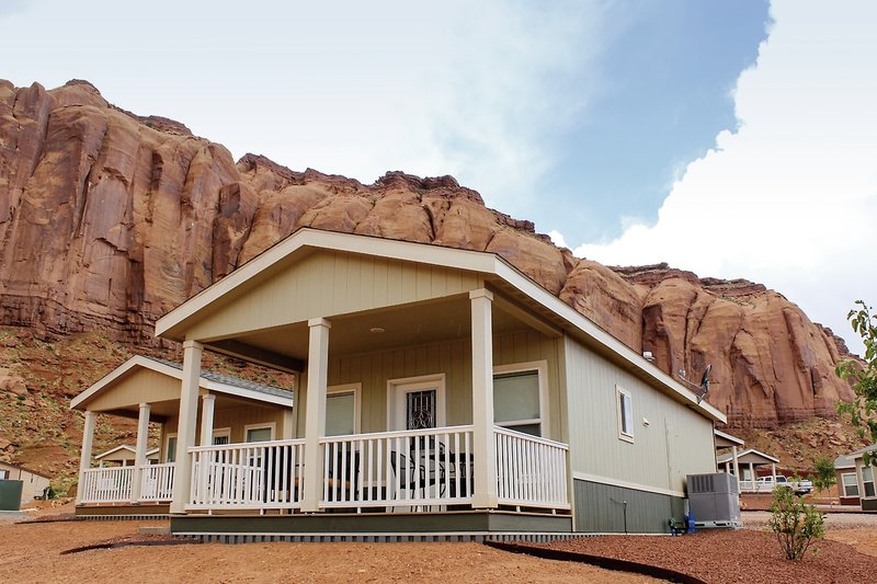Goulding's Lodge 8 - Exterior