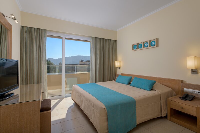 Sun Beach Resort 81