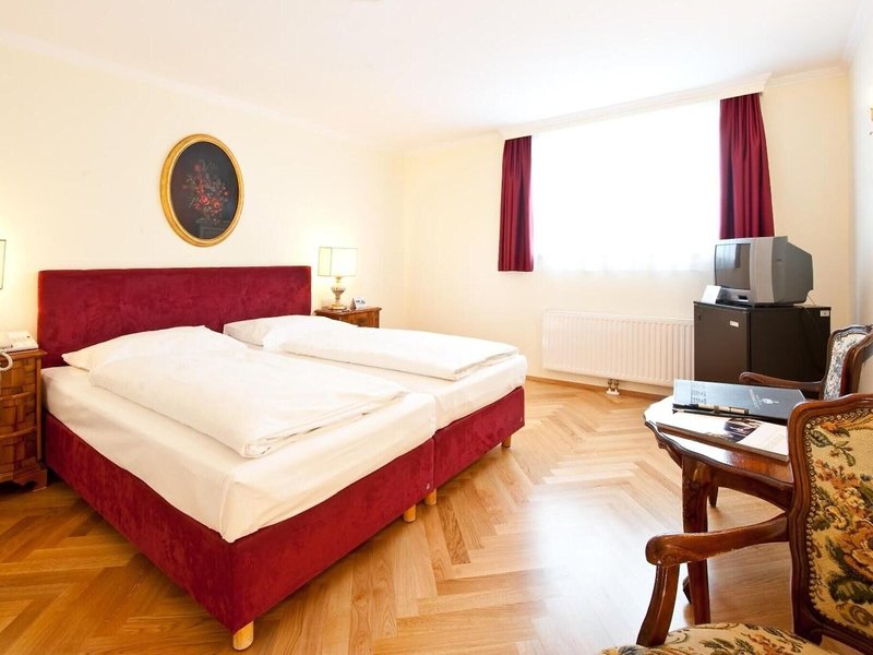 Graben 32
