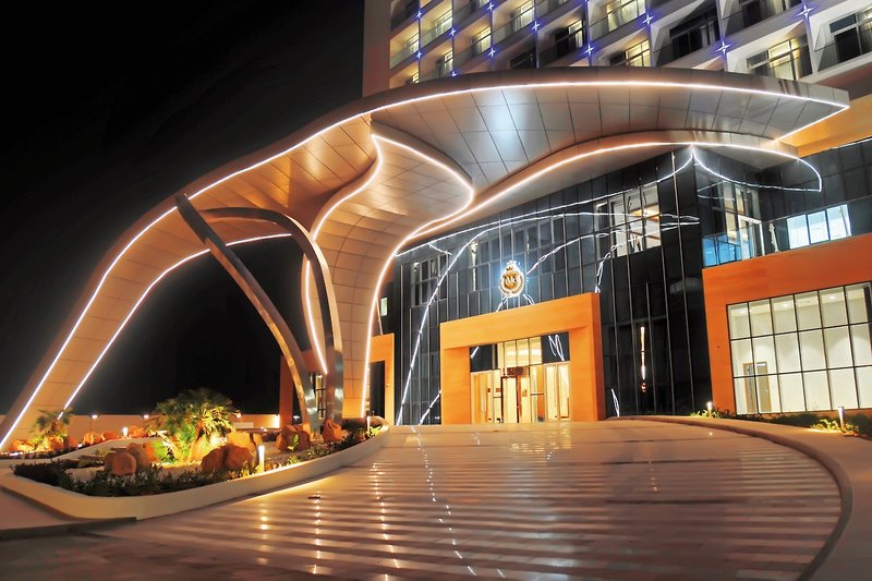 Royal M Hotel & Resort Al Aqah 18